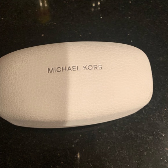 Michael kors sunglasses case